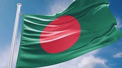 கொடி, தேசிய கீதத்தை மாற்ற வங்கதேசம் பரிசீலனை!